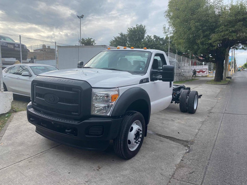 Ford F-450 6.8 Xl At 2015