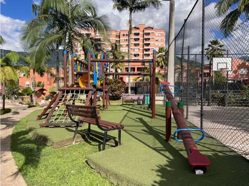 | Ve N T A | Casa En Envigado-unidad Cerrada. La Mejor Ubicación