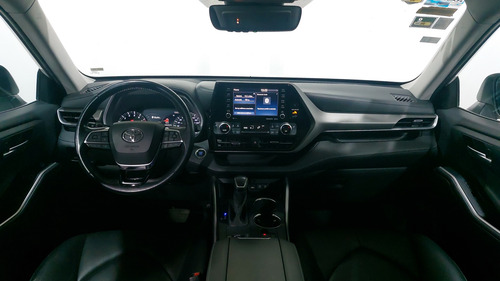 Toyota Highlander 3.5 XLE AUTO