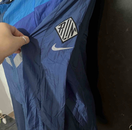 Rompevientos Nike Wild Run Talla G Original (Usado)