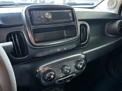 Fiat Mobi 1.0 8V EVO LIKE.