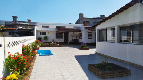 Se Vende Casa En El Prado 200 M2 De Terreno 3 Dorm 2 Baños