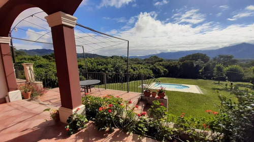 Casa En Venta - 3 Dormitorios 2 Baños - Cochera - 2.076mts2 - Vaqueros, Salta