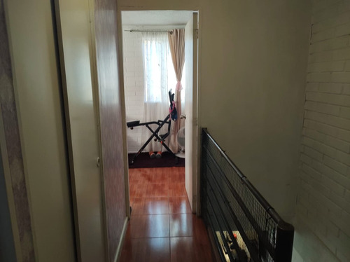 Casa De 2 Pisos, Barrio Las Rosas, Maipú