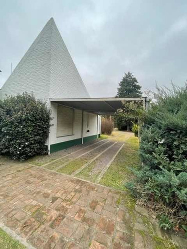Imagen 4 de 9 de Venta - Casa A Reformar En Barrio Los Rosales - Canning