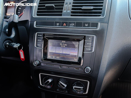 Imagen 13 de 25 de Volkswagen Crossfox Highline Extra Full | Permuta / Financia