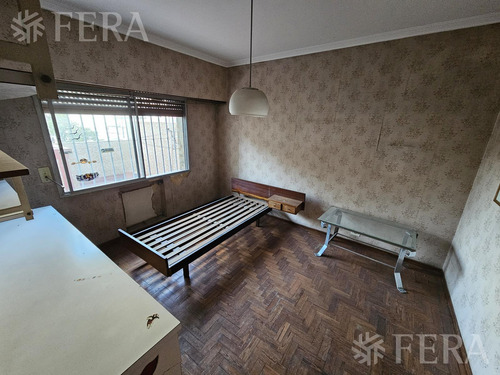 Venta De Casa De 4 Ambientes Con Cochera Y Quincho En Piñeyro
