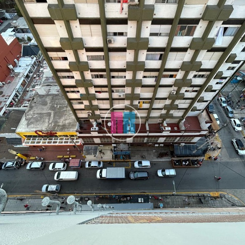 Departamento 3 Ambientes Con Balcon Al Frente Sobre Centro Peatonal De San Bernardo A Una Cuadra Del Mar. Chiozza 2681