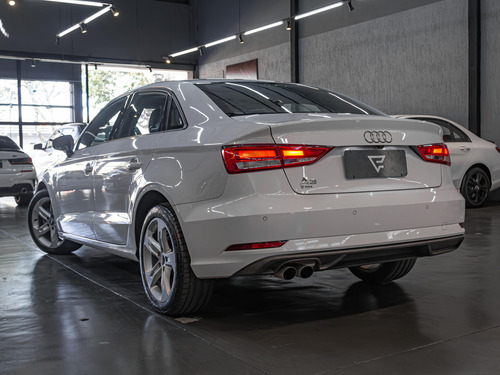 Audi A3 Sedan 1.4 Prestige Plus Tfsi Flex Tiptronic 4p