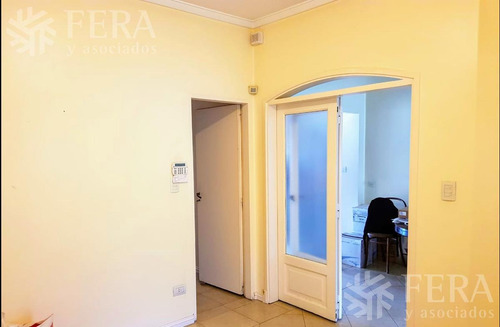 Venta De Casa 5 Ambientes Con Cochera Cubierta Y Patio En Don Bosco (26796)