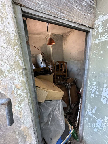 Venta Casa De 6 Ambientes A Reciclar Con Garage En Avenida Principal De Villa Pueyrredon