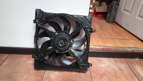 Electroventilador Mahindra Kuv100 Original. 