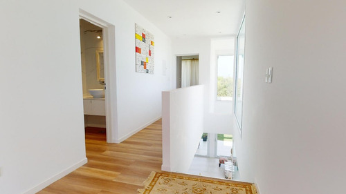 Casa 4 Dormitorios Castaños Toma En Parte De Pago
