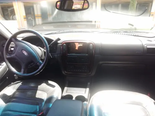 Ford Explorer 4.6 Centennial