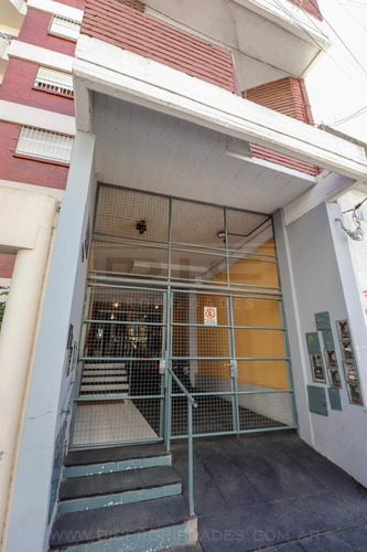 Departamento 3 Dormitorios Venta - Olivos