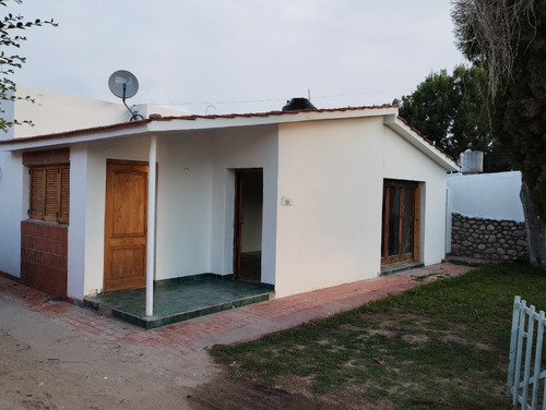 Casa Con Monoambiente A Reciclar Sobre Ruta En Nono