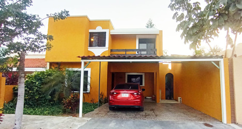 Casa En Venta De 3 Recamaras Jardines Vista Alegre Mérida Yucatán