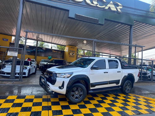 Toyota Hilux 2.7 Cabina Doble Sr Mt