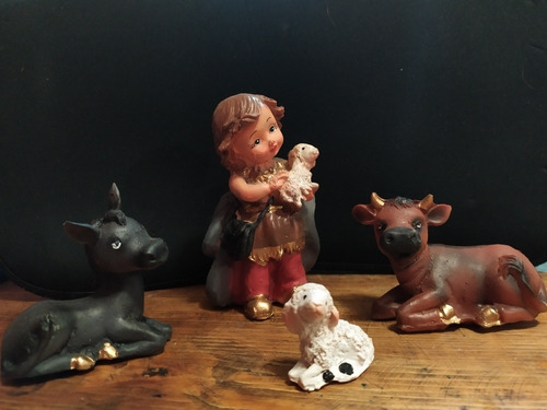 Imagen 4 de 4 de Nacimiento De 10 Cm En Recina 100% Artesanal
