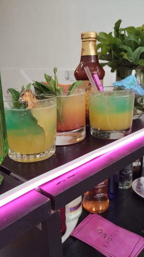 Barra Movil- Barra Libre-eventos-tragos Premium-bodas-15años
