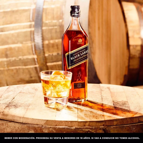 Imagen 6 de 10 de Whisky Johnnie Walker Black Label Etiqueta Negra 1 Lt