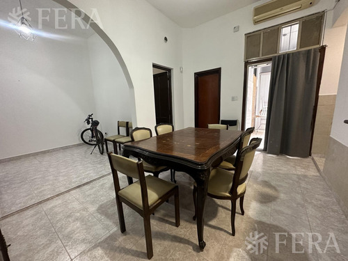 Venta Ph De 2 Ambientes Con Patio En Sarandi