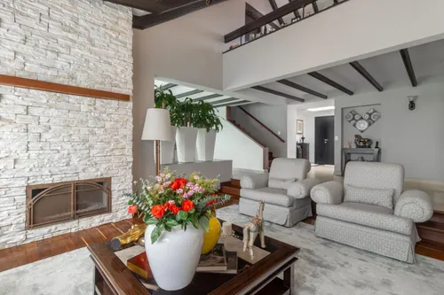 Casa En Venta En Malibu. Cod V14757