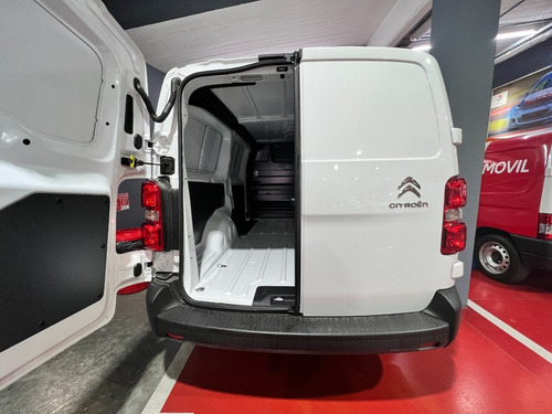 Imagen 8 de 17 de Jumpy L3 Hdi 115 Mt6 Business Furgon 2023 0 Km Ciu