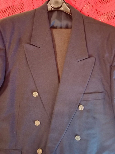 Traje De Hombre (ambo Blazer Azul Y Pantalón Gris) (Usado)