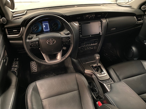 Imagen 8 de 15 de Toyota Sw4 2.8 Tdi Srx At 2021