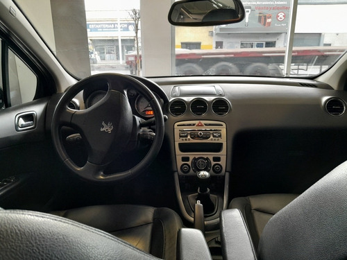 Imagen 12 de 18 de Peugeot 408 2014 1.6 Allure Hdi 115cv Rp