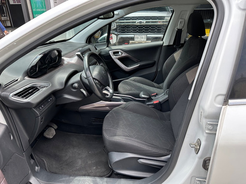 Peugeot 2008 1.6 At