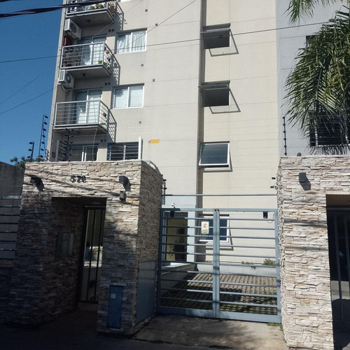 Imagen 4 de 19 de Departamento De Dos Ambientes En Venta, Moron. Excelente Ubicación, Zona Residencial.