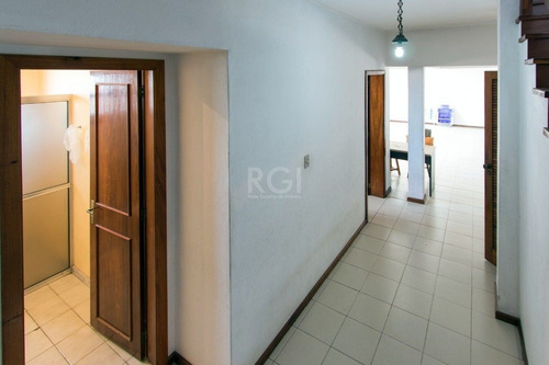 Casa Em Nonoai Com 3 Dormitórios - Lu430324