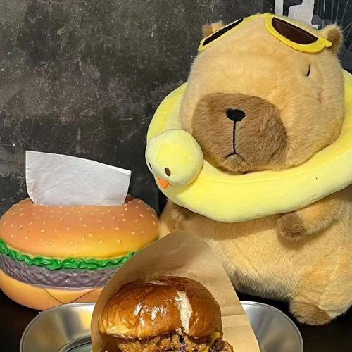 Peluche De Capibara Con Forma De Anillo De Natación De Veran