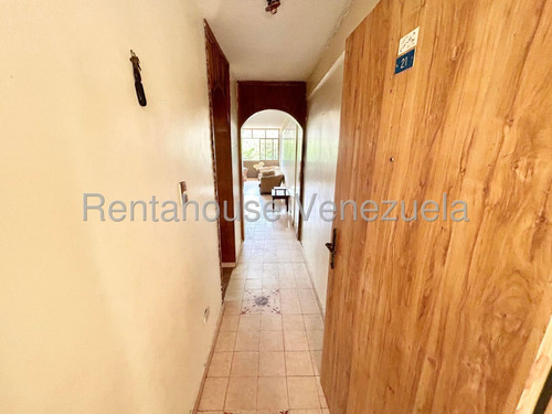 Julian Galindez Alquila Apartamento Amoblado En Patarata Barquisimeto #25-17450