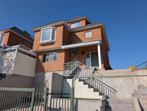 Arriendo Casa Completamente Remodelada