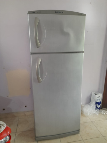 Heladera Con Freezer Plateada Maxi Fresh Patrick - Usada (Usado)
