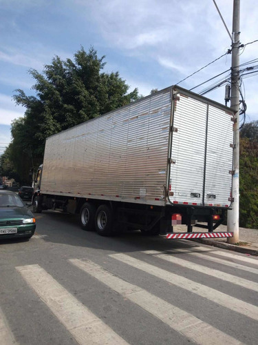 Imagem 5 de 14 de Volvo Vm 270