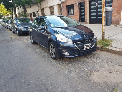 Peugeot 208 Modelo Feline Año 2013
