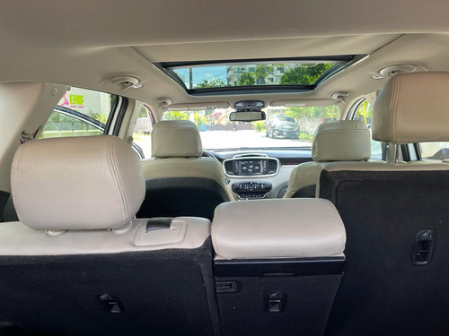 Imagen 6 de 15 de Kia Sorento Americana