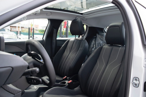 Peugeot 208 Allure Trip 0km Griff Cars