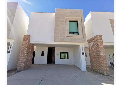 Casa En Venta En Ampliación Senderos