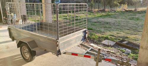 Imagen 1 de 5 de Trailer Carga 750 Kg Con Jaula Como Nuevo