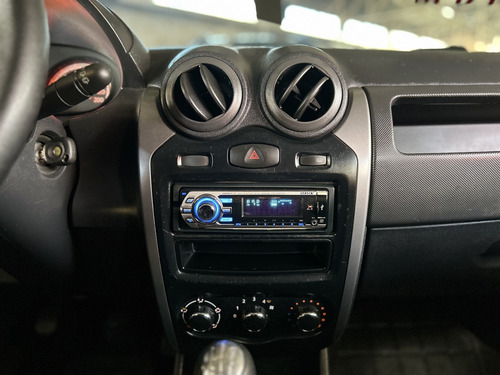 Renault Sandero 1.0 AUTHENTIQUE 16V FLEX 4P MANUAL