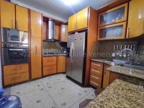 Casa En Venta En Maracay Urb Las Delicias Santa Rita Rah 25-10984 Meglisf