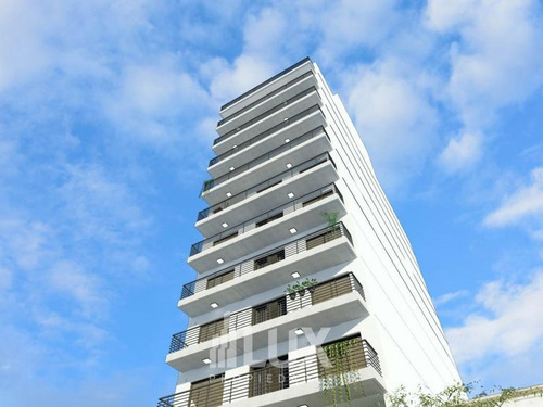 Departamento Un Dormitorio Al Contrafrente Con Balcón En Construcción - Abasto