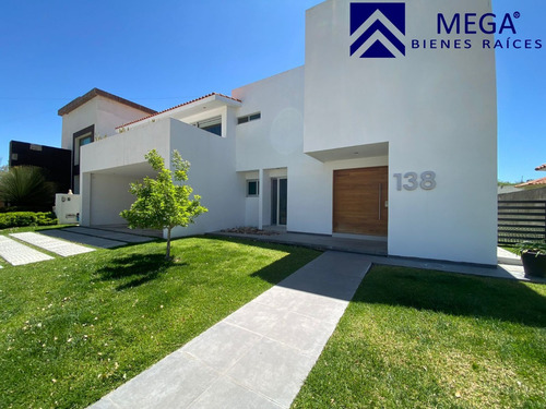 Casa En Venta En Fracc. Haciendas Campestre Durango