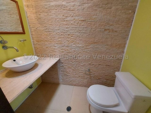 Imagen 13 de 15 de Apartamento En Venta Los Naranjos 22-24472 Eva Castillo 0414.306.72.20