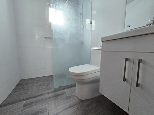 Se Alquila/ Renta Apartamento Moderno Piso Alto Con Vista